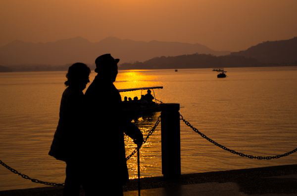 中國老年保健協(xié)會抗衰老工程兩周年(華中區(qū))慶典在河南鄭州隆重舉行